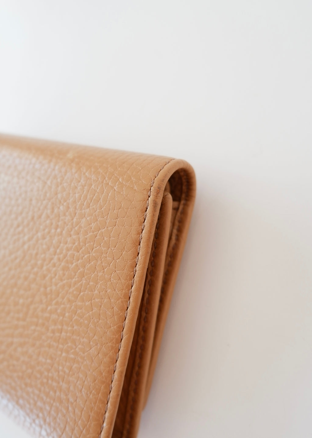 Authentic Preowned Gucci Beige Leather Bi - Fold Wallet