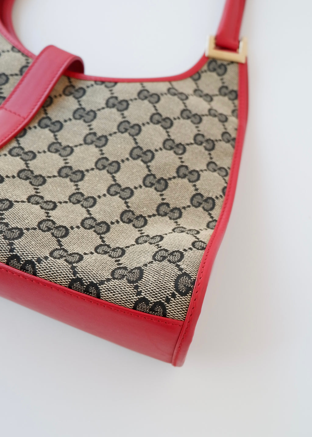 Preowned Gucci Red GG Canvas Jackie Piston Closure Shoulder Bag
