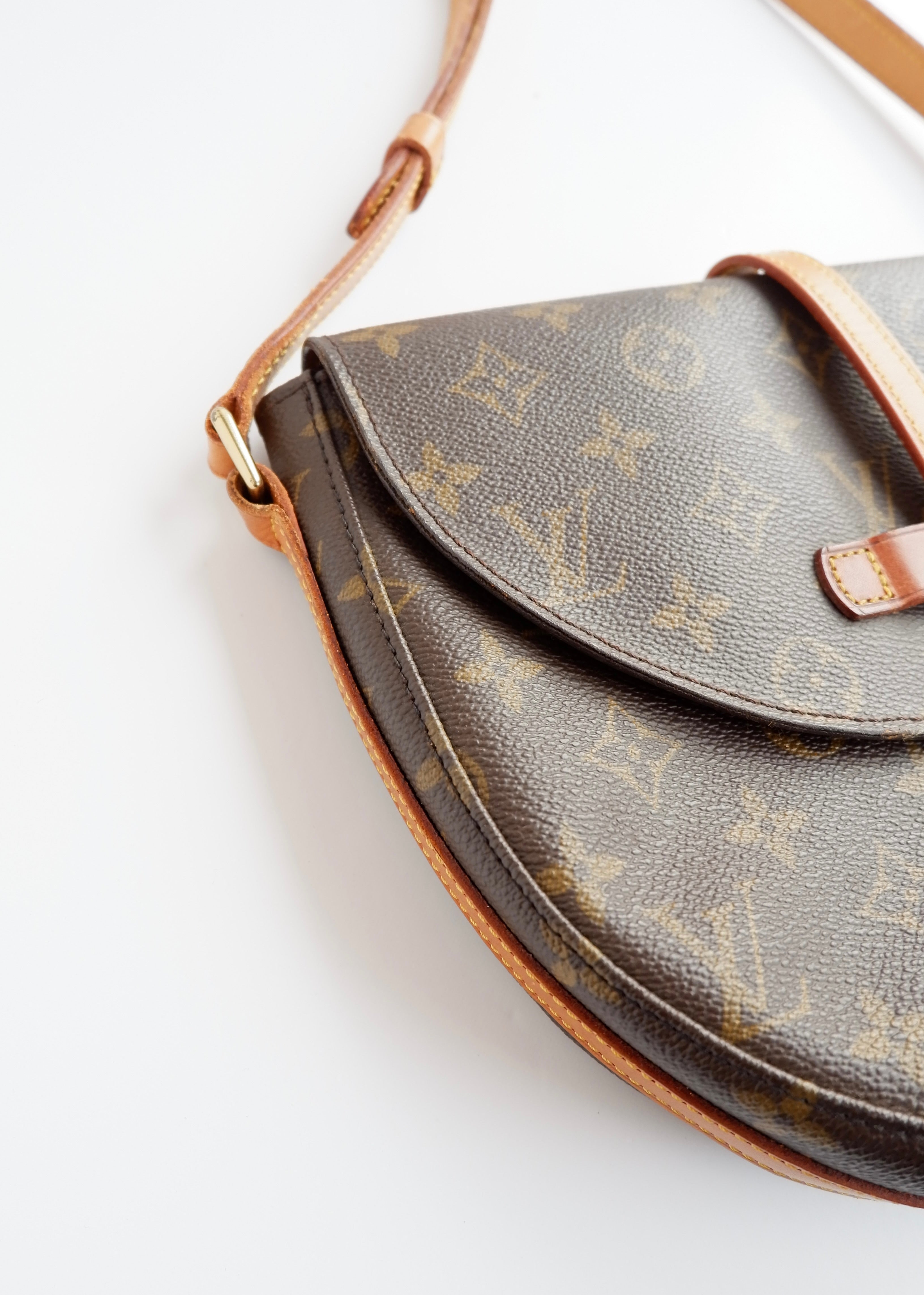 Authentique sac bandoulière Louis Vuitton Monogram Chanty d'occasion