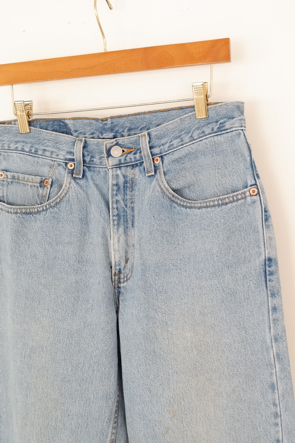 Levis Vintage 550 Medium Light Wash Jeans - 30