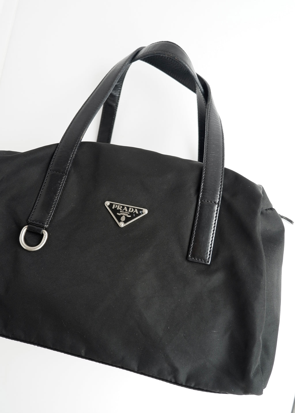 Sac à bandoulière Prada Bowler en nylon noir authentique d'occasion