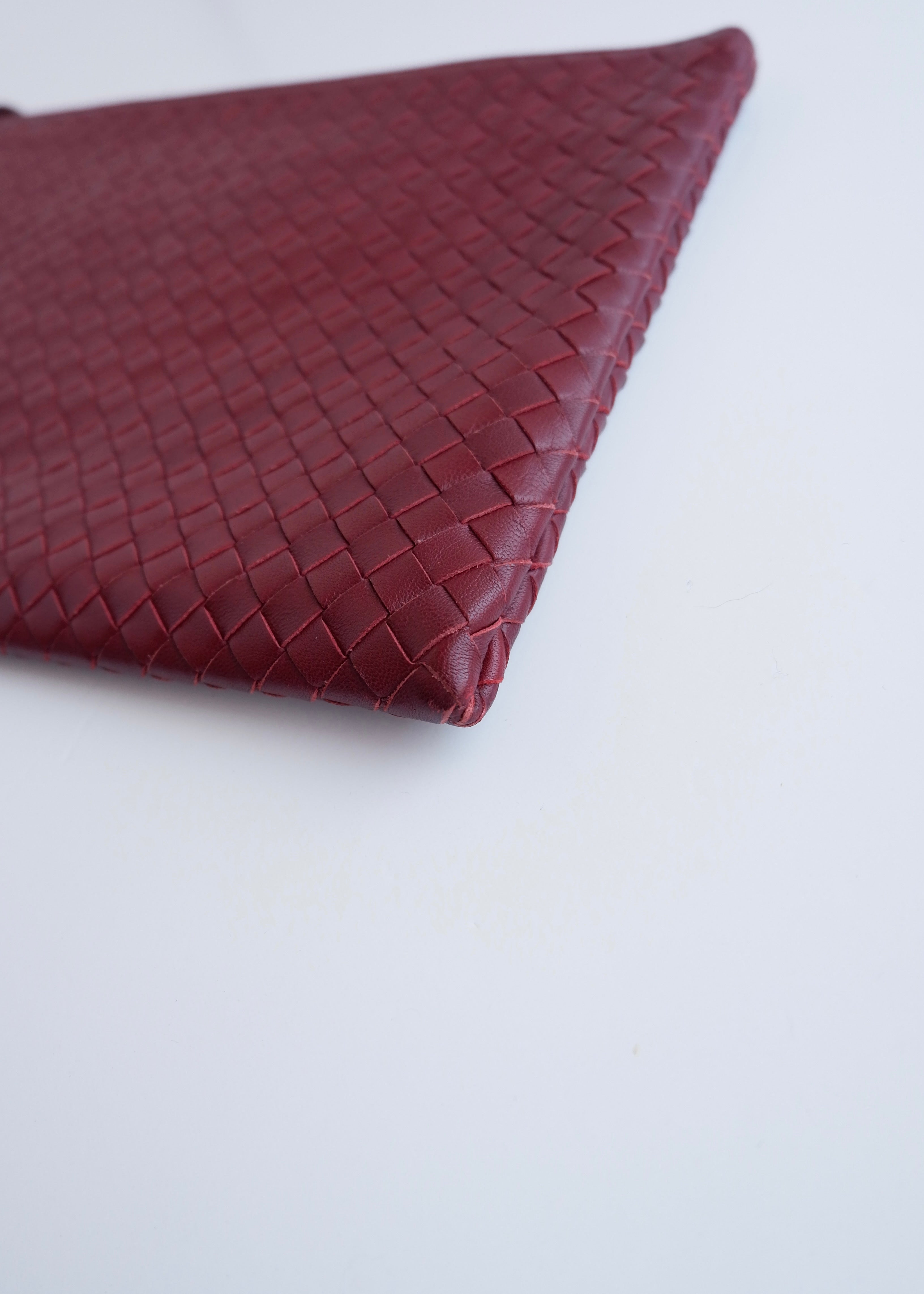 Authentic Prowned Bottega Veneta Burgundy Leather Woven Pouch