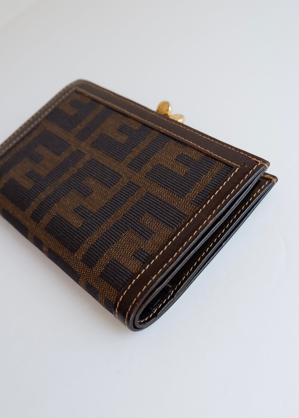 Preowned Vintage Fendi Brown Zucca Canvas/Leather Twist Lock Wallet