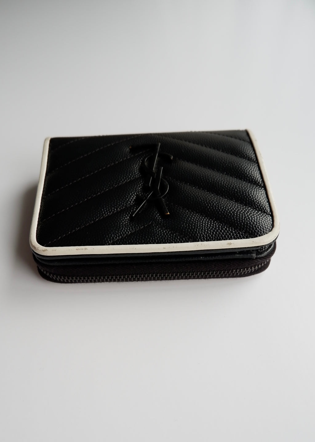 Authentic Preowned Saint Laurent YSL Black/ White Bi-Fold Short Wallet