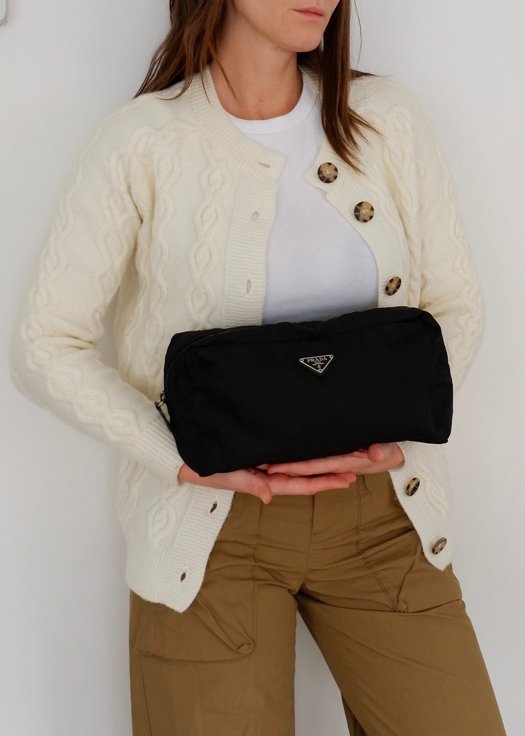 Authentique Pochette Prada Noire en Nylon Grand Modèle d'occasion