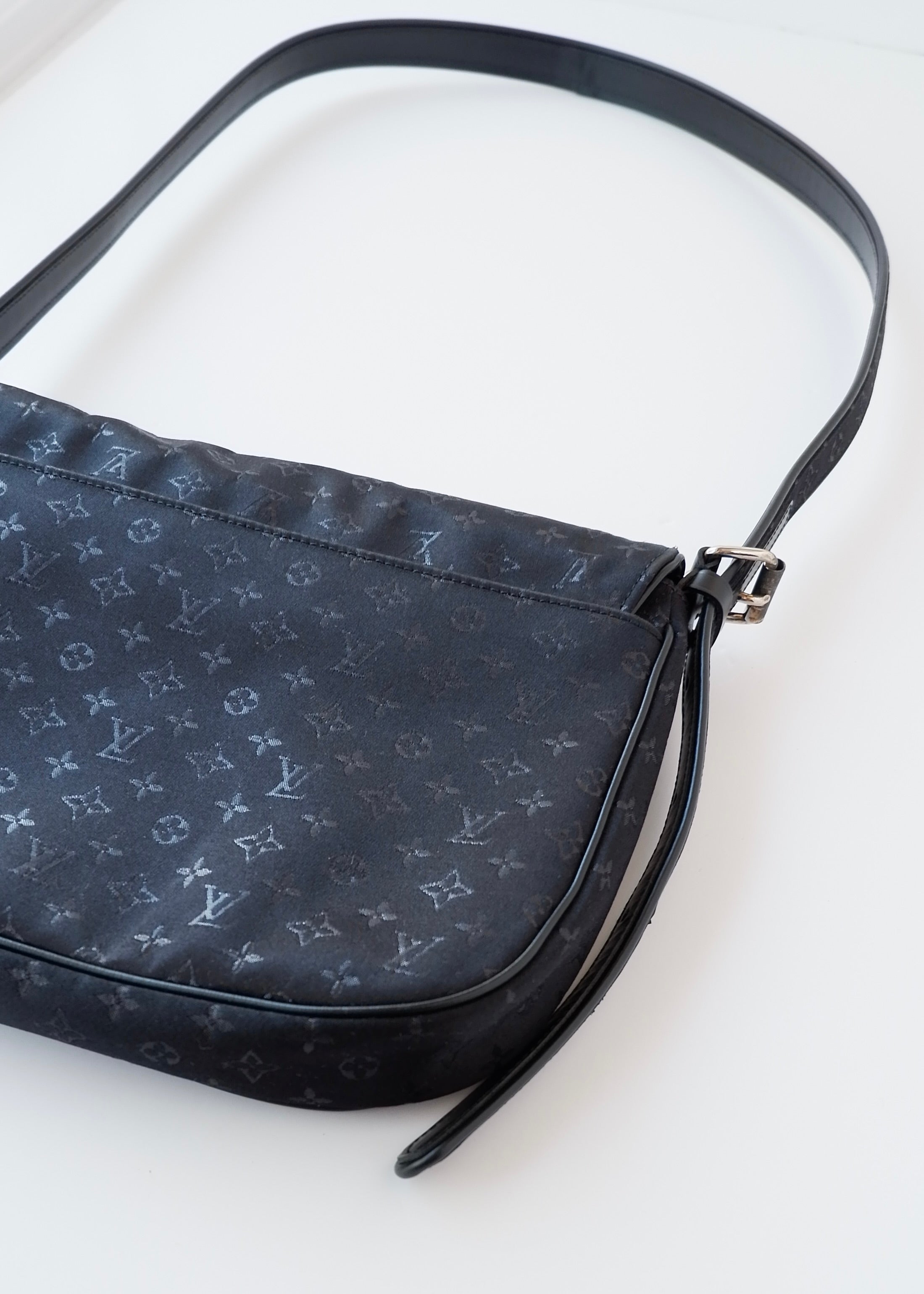 Preowned Louis Vuitton Limited Edition Conte de Fees Musette Bag