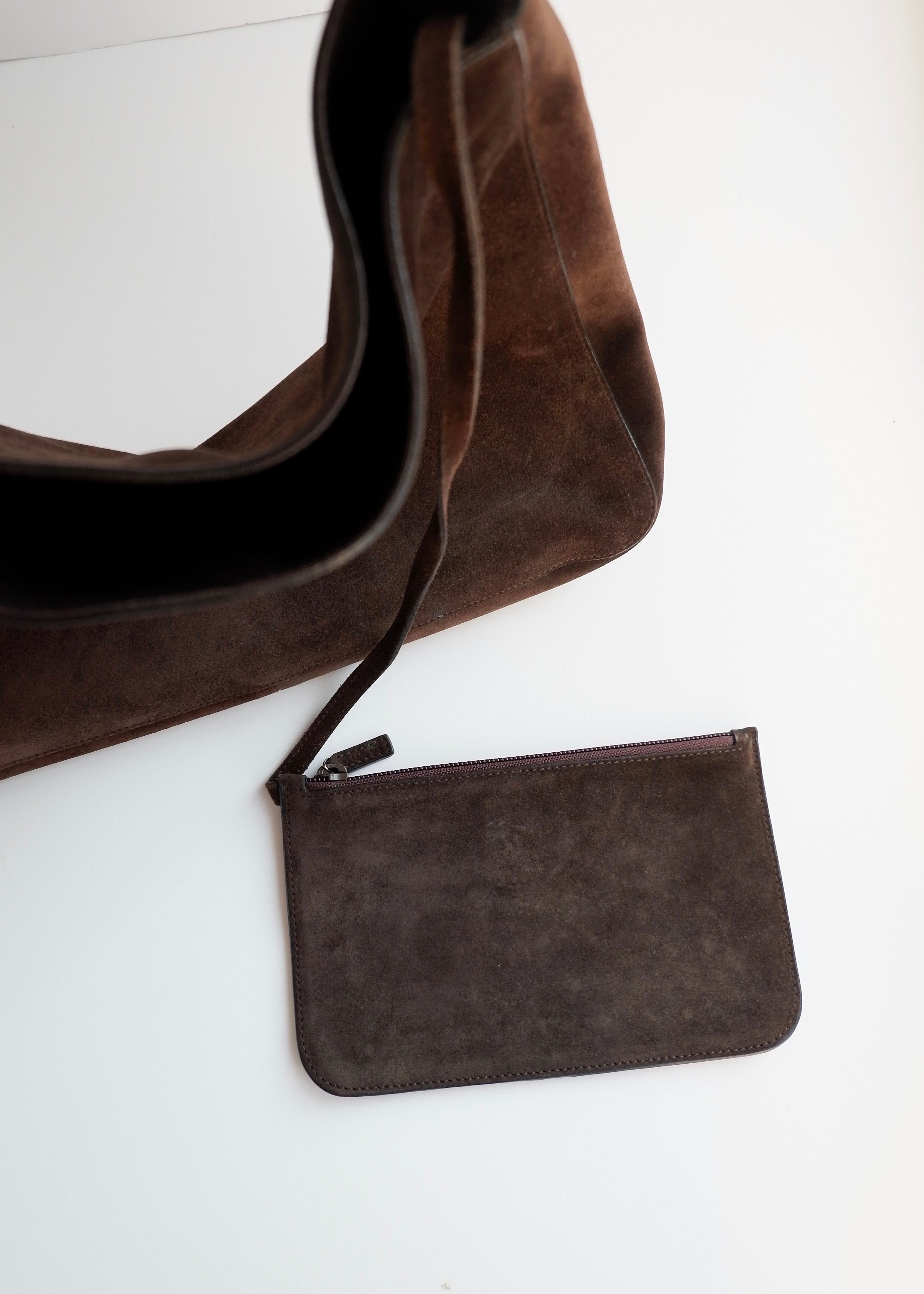 Sac à bandoulière Gucci d'occasion authentique en daim marron avec pochette