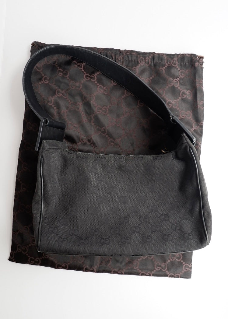 Preowned Gucci Black GG Canvas Leather Strap Shoulder Bag