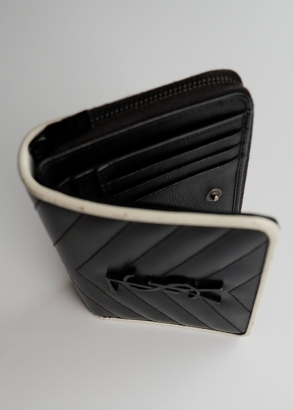 Authentic Preowned Saint Laurent YSL Black/ White Bi-Fold Short Wallet