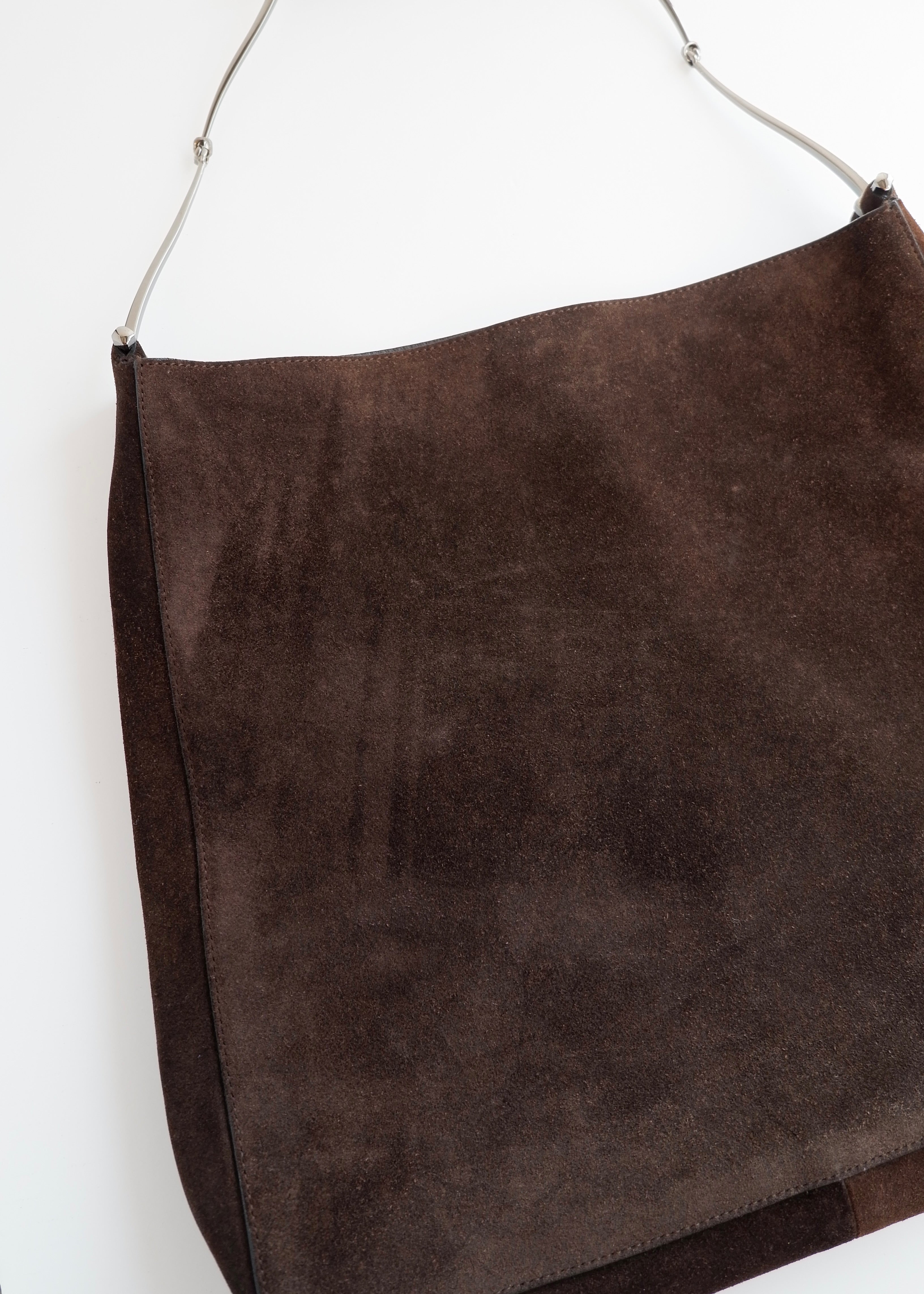 Sac à bandoulière Gucci d'occasion authentique en daim marron avec pochette