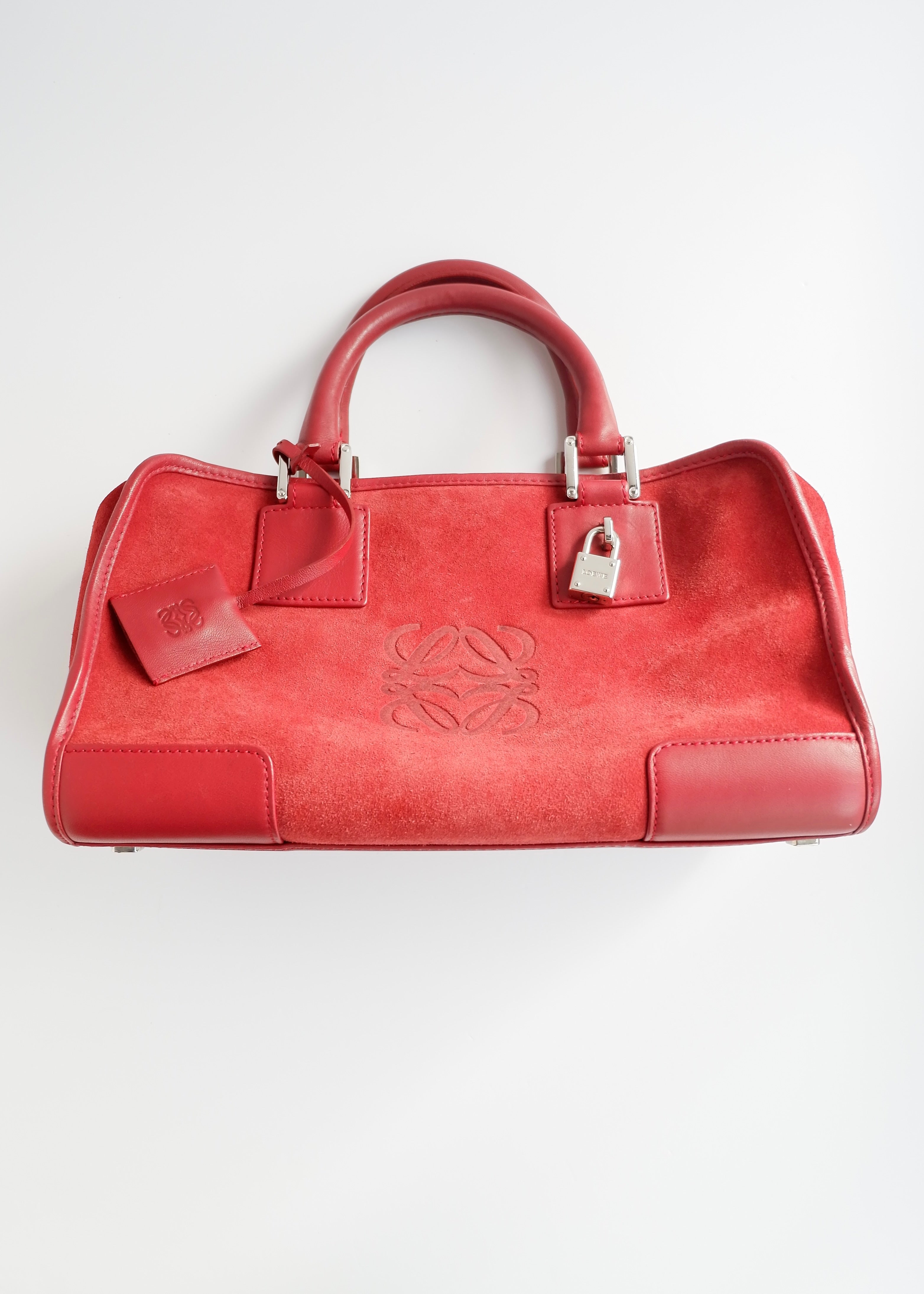 Sac Amazona Loewe en daim rouge d'occasion authentique