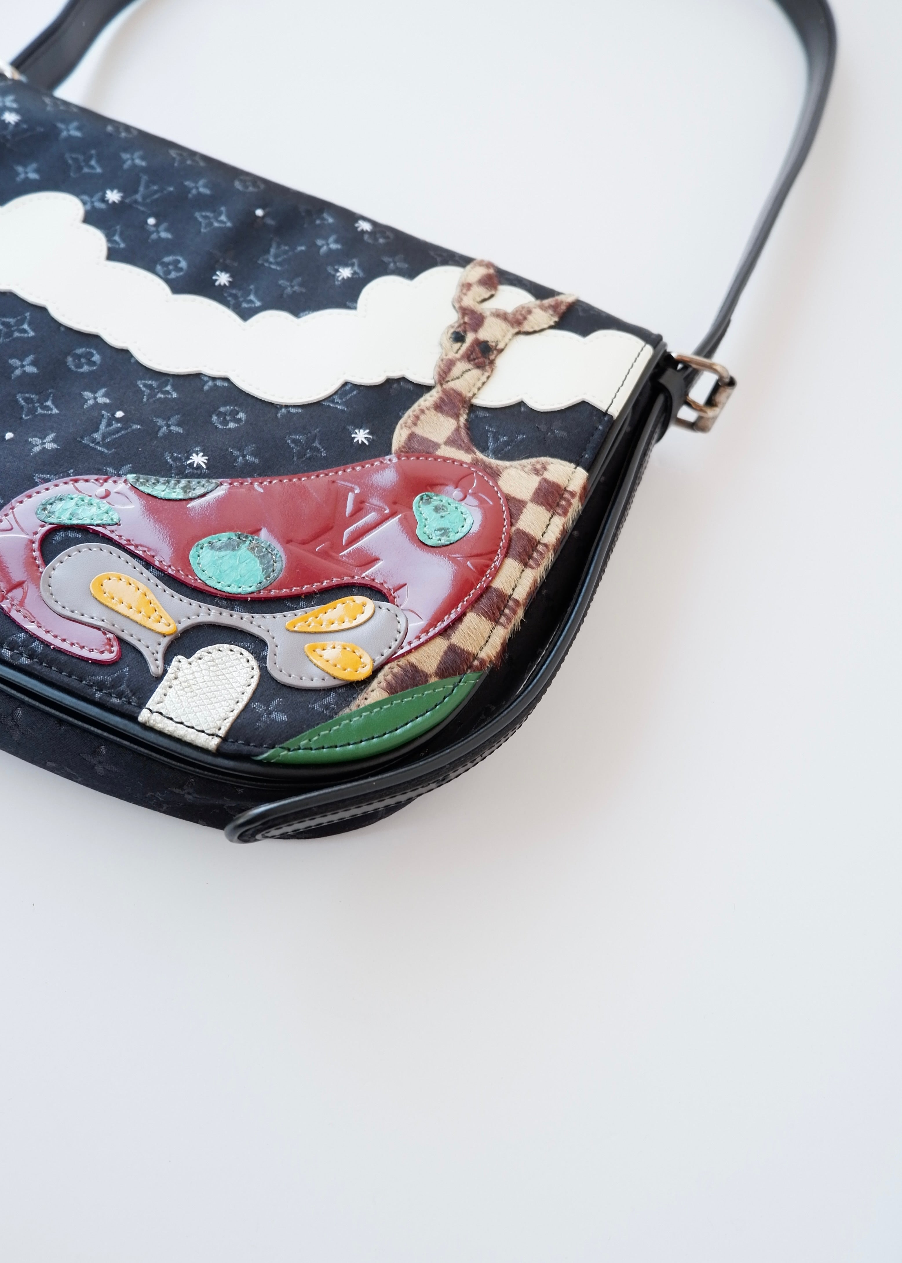 Preowned Louis Vuitton Limited Edition Conte de Fees Musette Bag