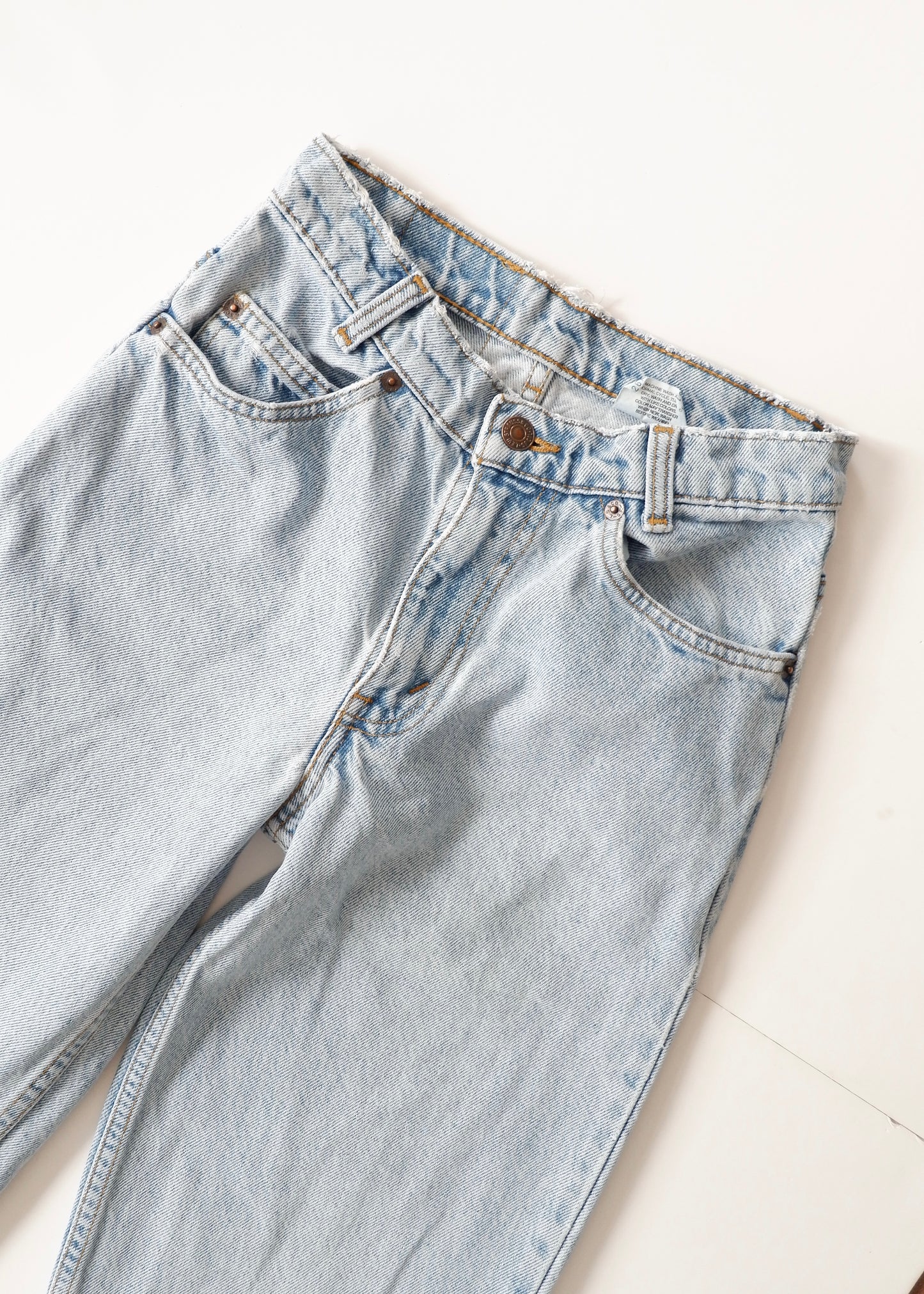Levis Vintage (Orange Tab)550 Light Wash Tapered Leg Jeans - 24