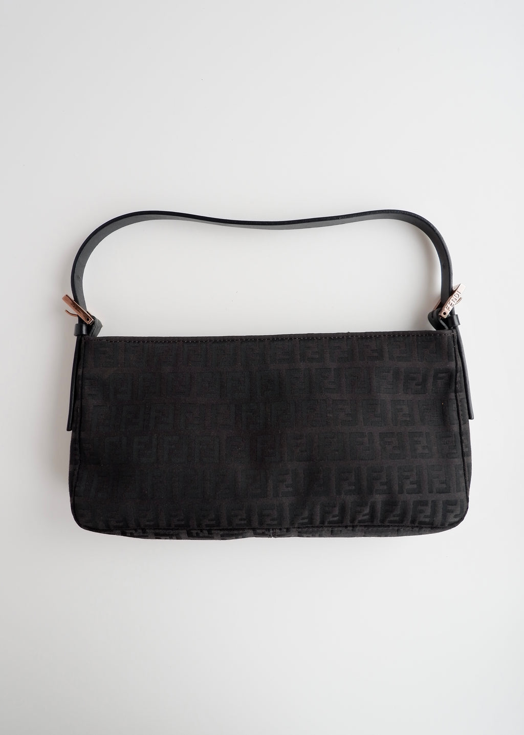 Authentique sac porté épaule Fendi Zucchino en toile noire d'occasion