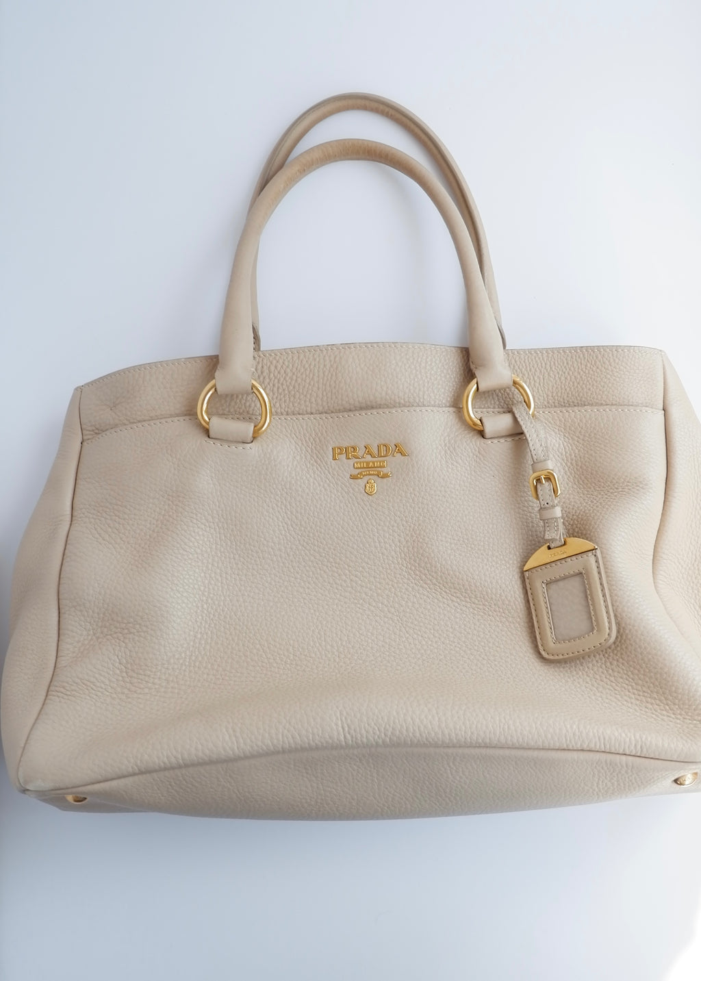 Sac cabas/bandoulière Prada en cuir beige, authentique, d'occasion