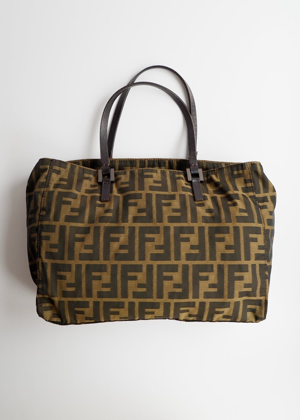 Sac à main Fendi d'occasion authentique vintage en toile Zucca marron