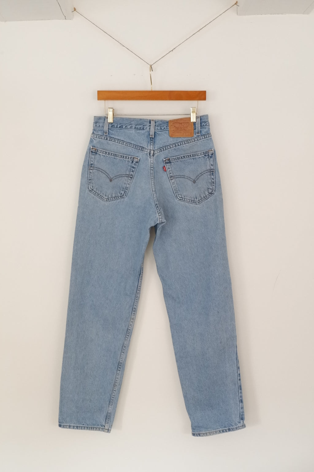 Levis Vintage 550 Medium Light Wash Jeans - 30