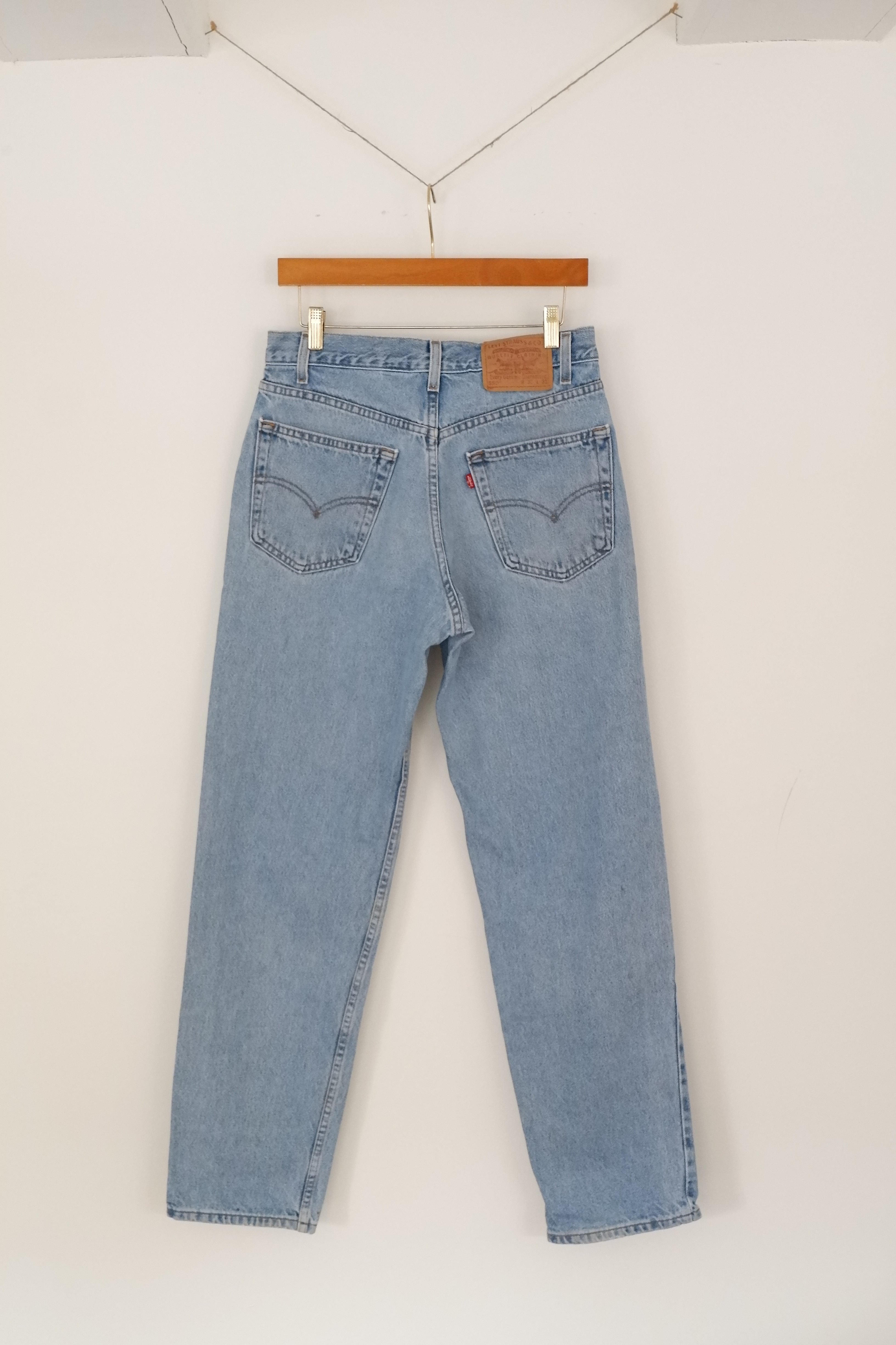 Levis Vintage 550 Medium Light Wash Jeans - 30