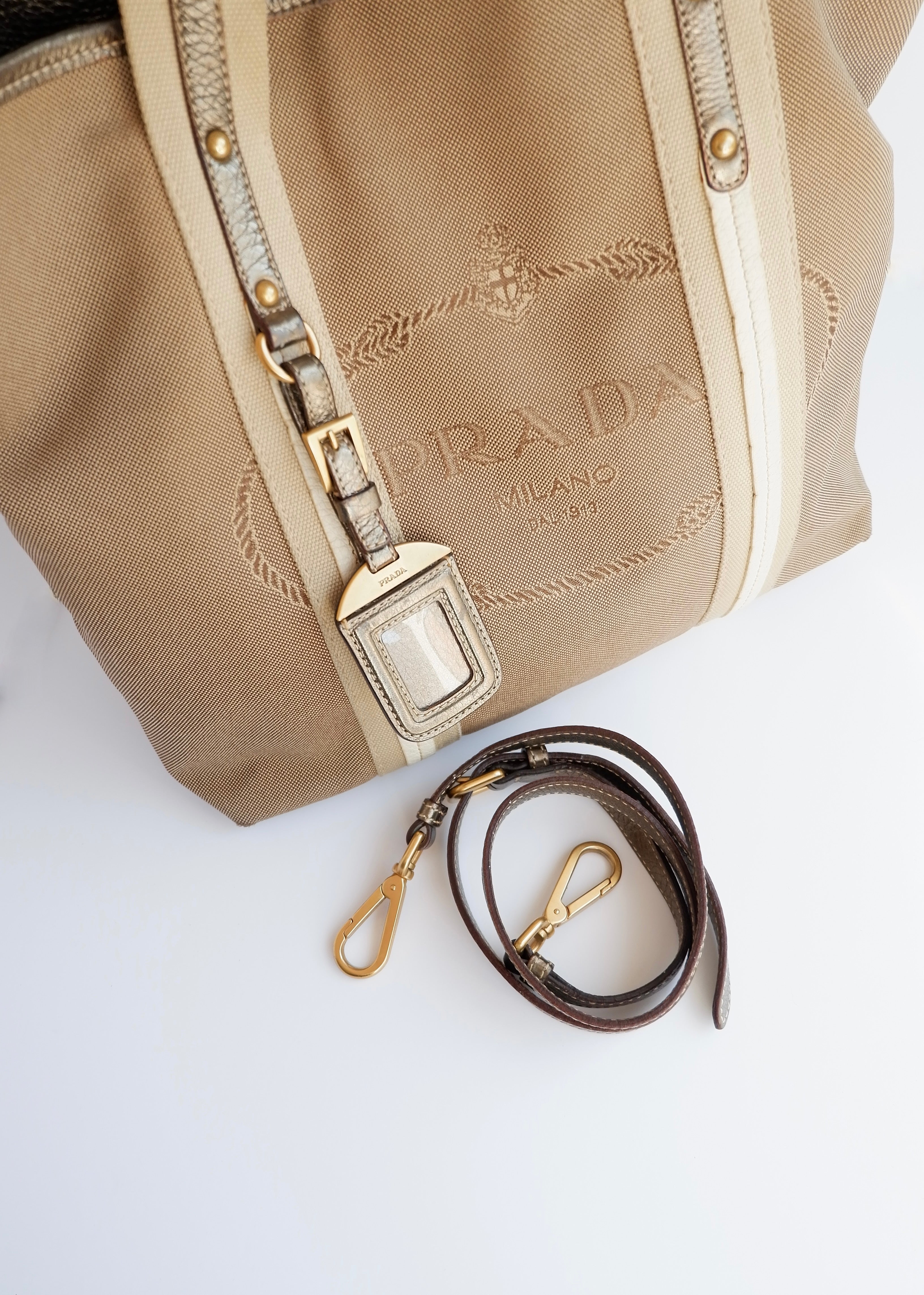 Authentique Sac à Main Prada Bicolore Beige/Doré en Toile et Cuir d'Occasion