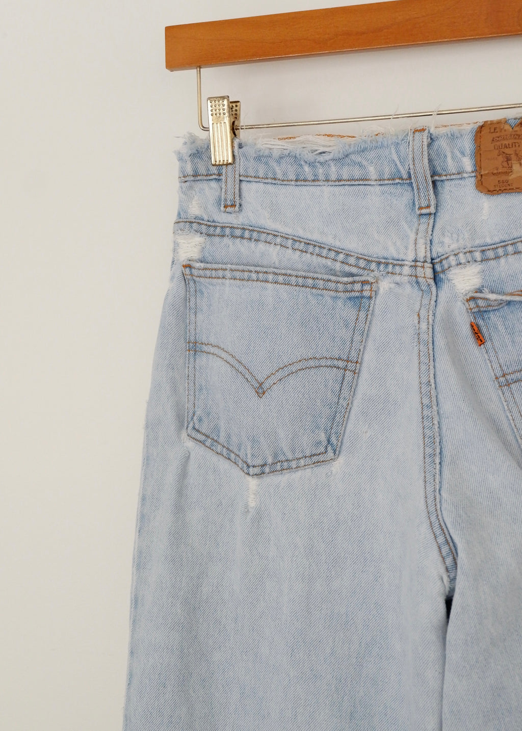 Levis Vintage 550 Jean vieilli légèrement délavé - 28