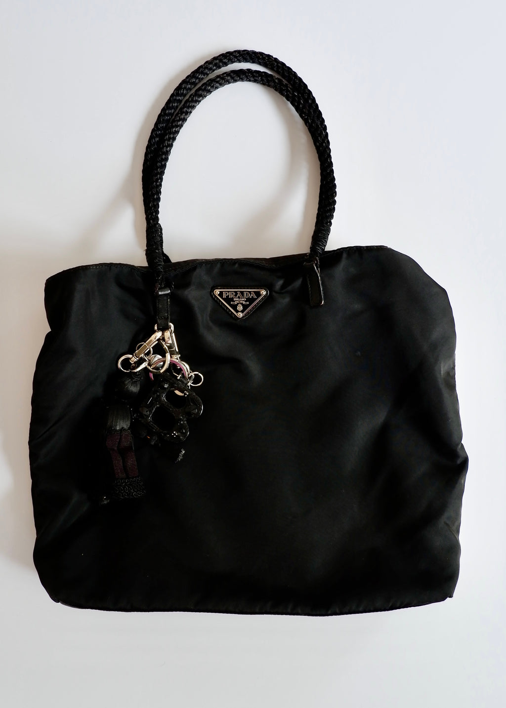 Authentique fourre-tout en nylon noir Prada d'occasion