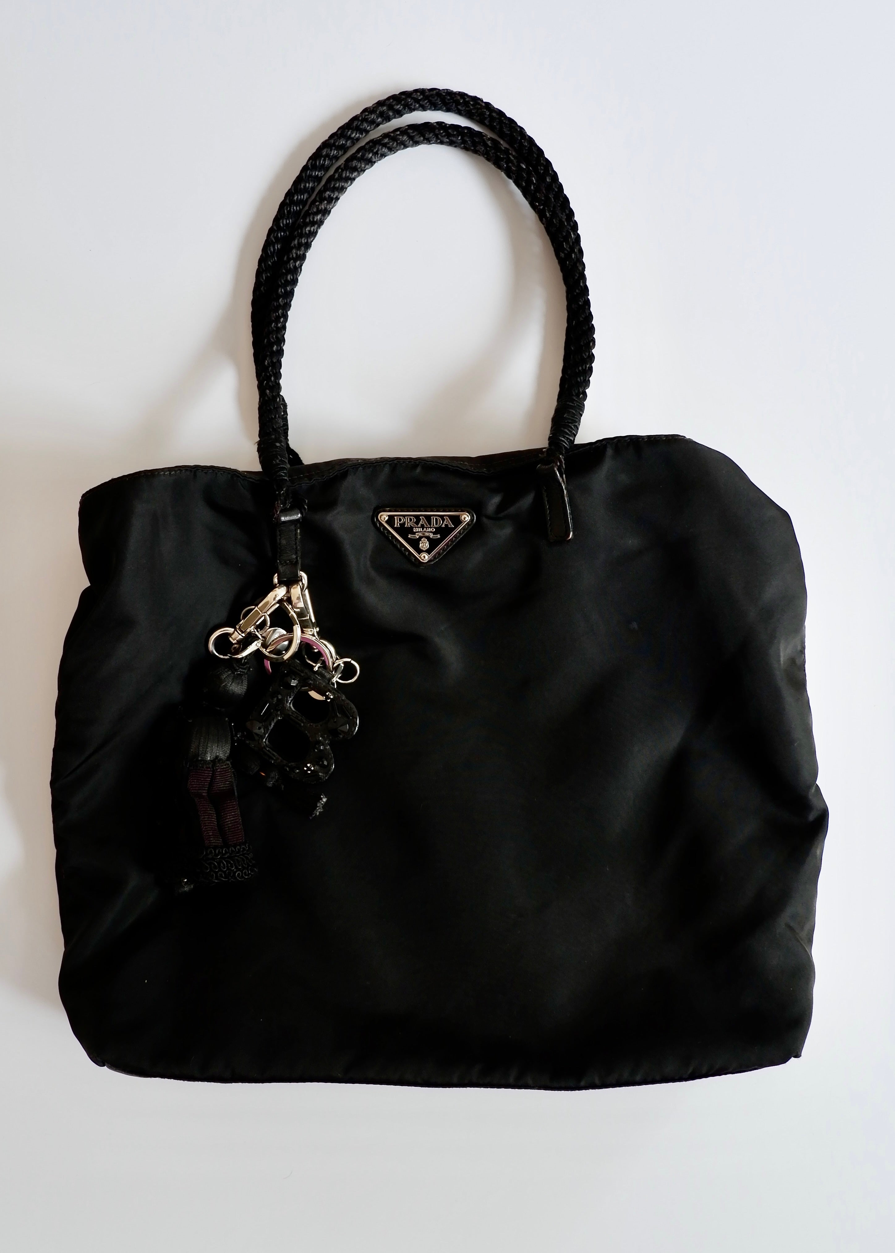 Authentique fourre-tout en nylon noir Prada d'occasion