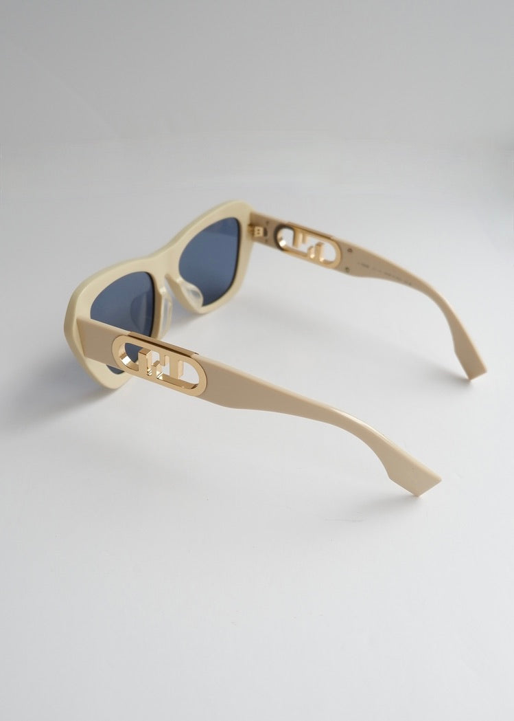 Preowned Fendi Beige Acetate Cat Eye Sunglasses