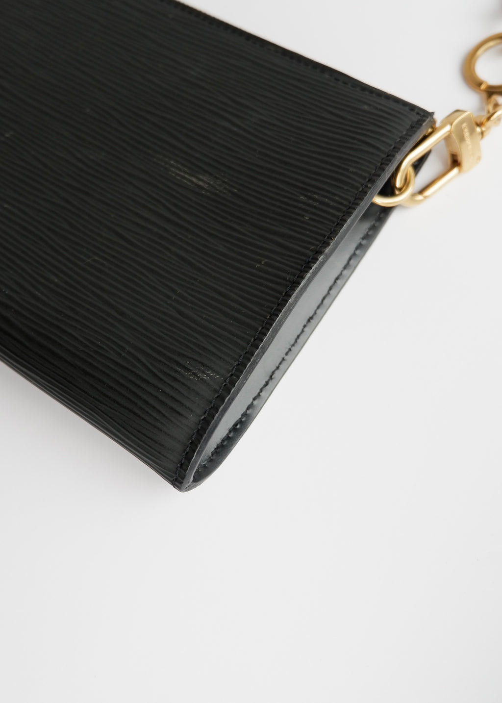 Authentic Preowned Louis Vuitton Black Epi Pochette