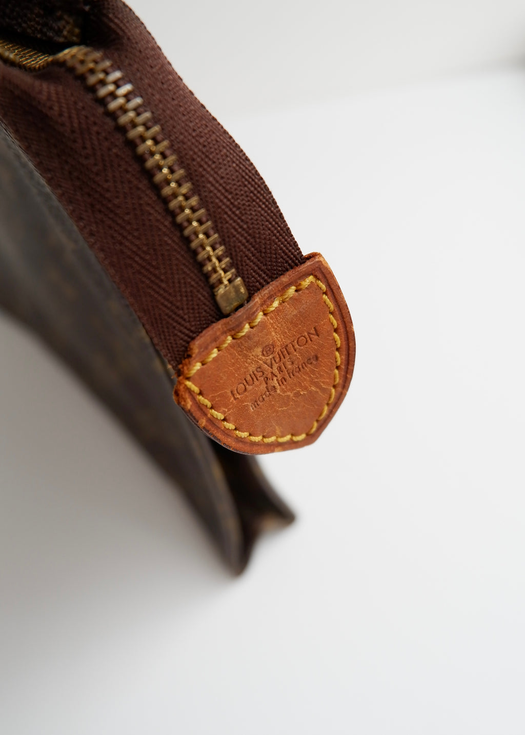 Preowned Louis Vuitton Monogram Toiletry 26 Pouch