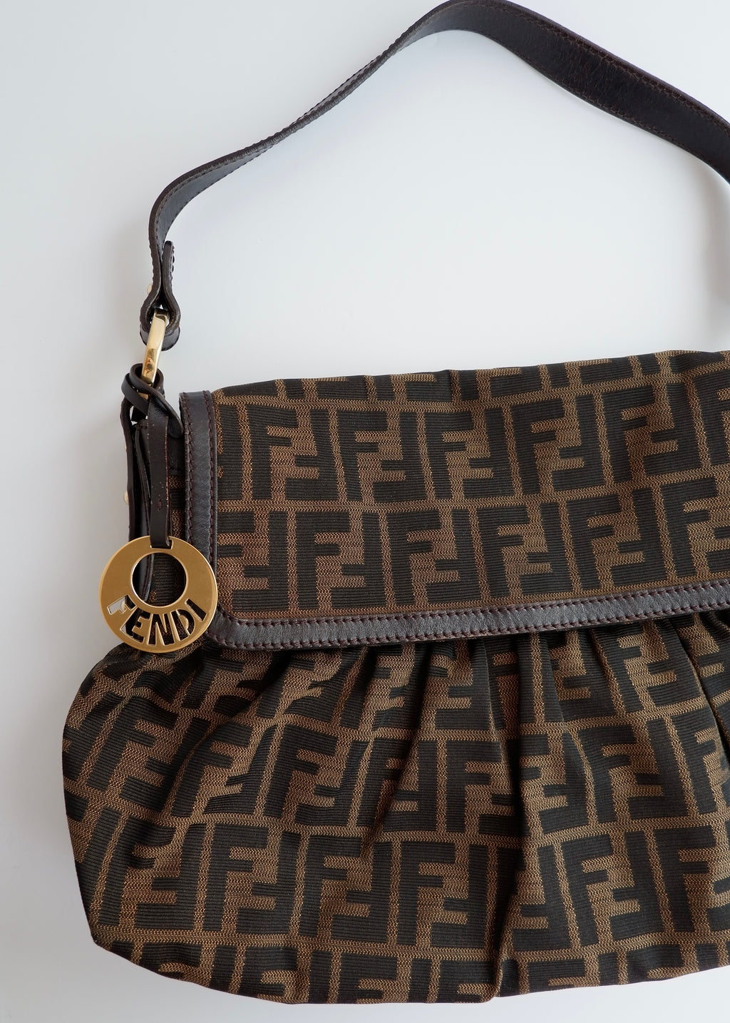Sac porté épaule Fendi Zucca Chef marron vintage d'occasion authentique