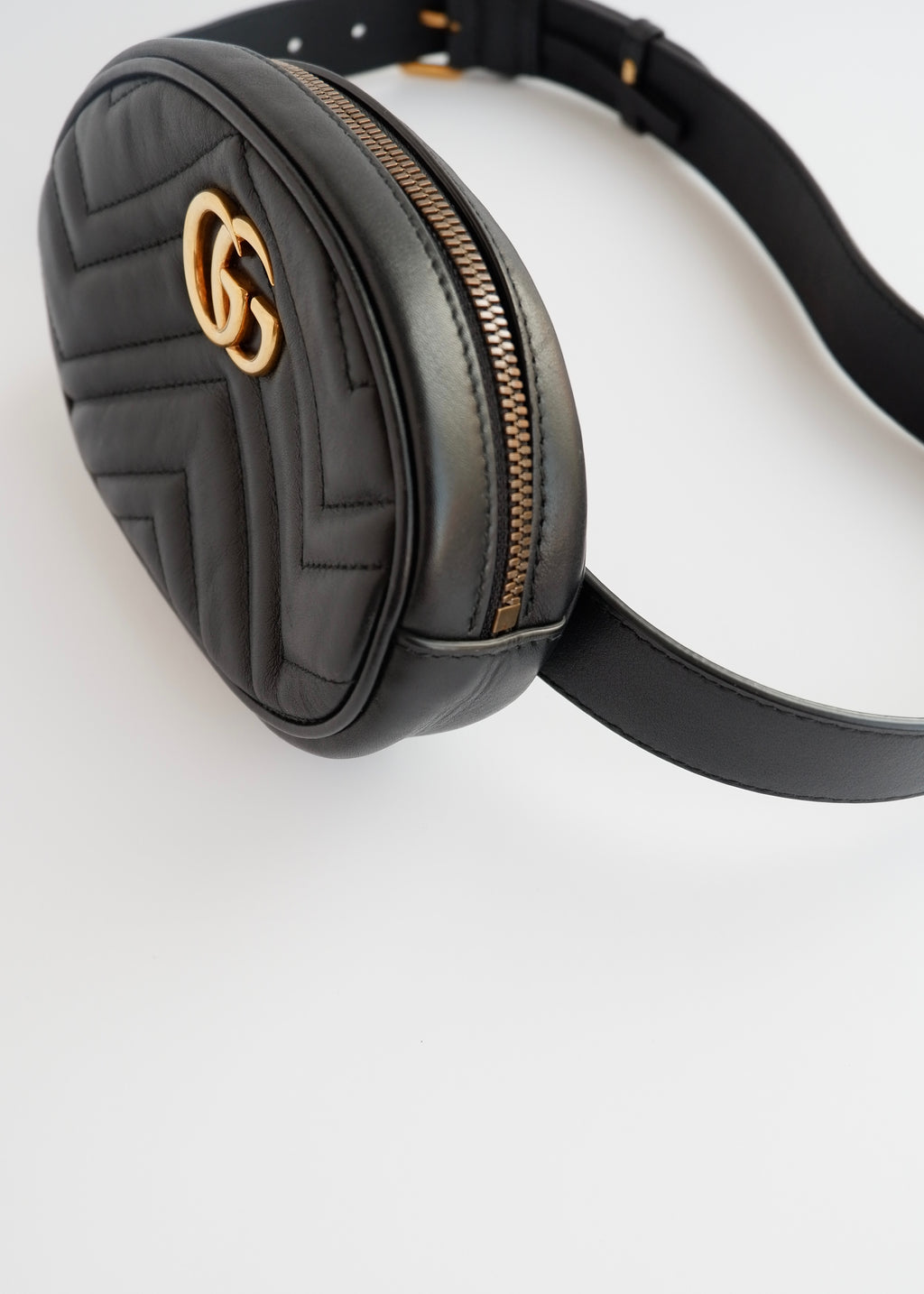 Sac ceinture Gucci Marmont authentique d'occasion en cuir noir