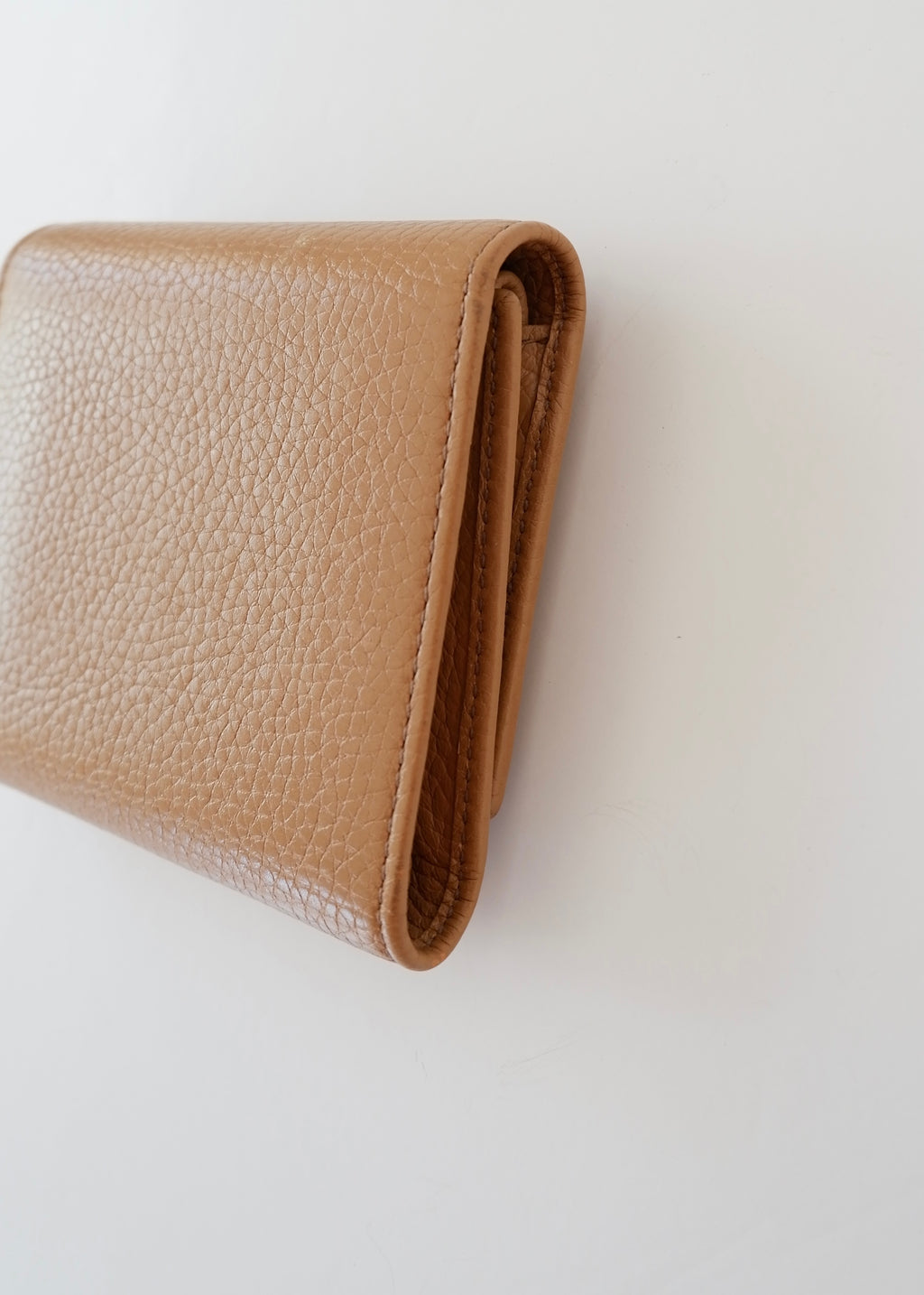 Authentic Preowned Gucci Beige Leather Bi - Fold Wallet
