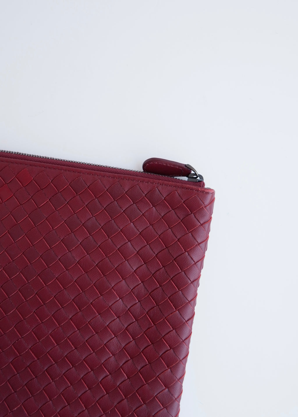 Authentic Prowned Bottega Veneta Burgundy Leather Woven Pouch