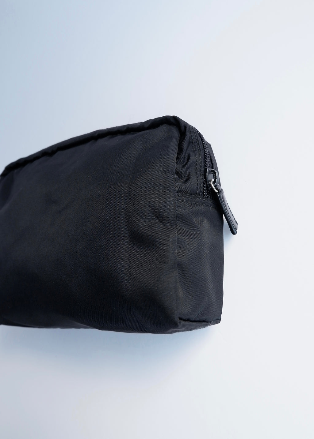 Pochette Prada authentique d'occasion en nylon noir