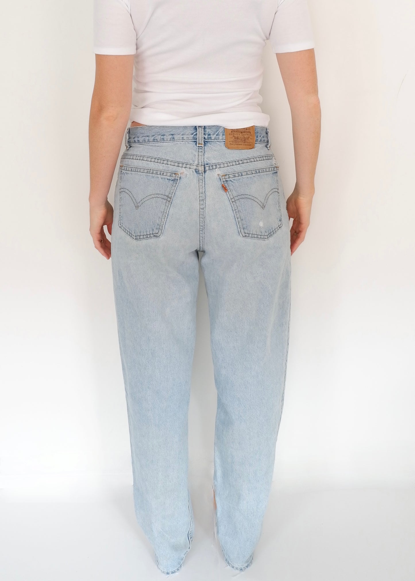 Levis Vintage 550 Light Wash Relaxed Fit Jeans - 31