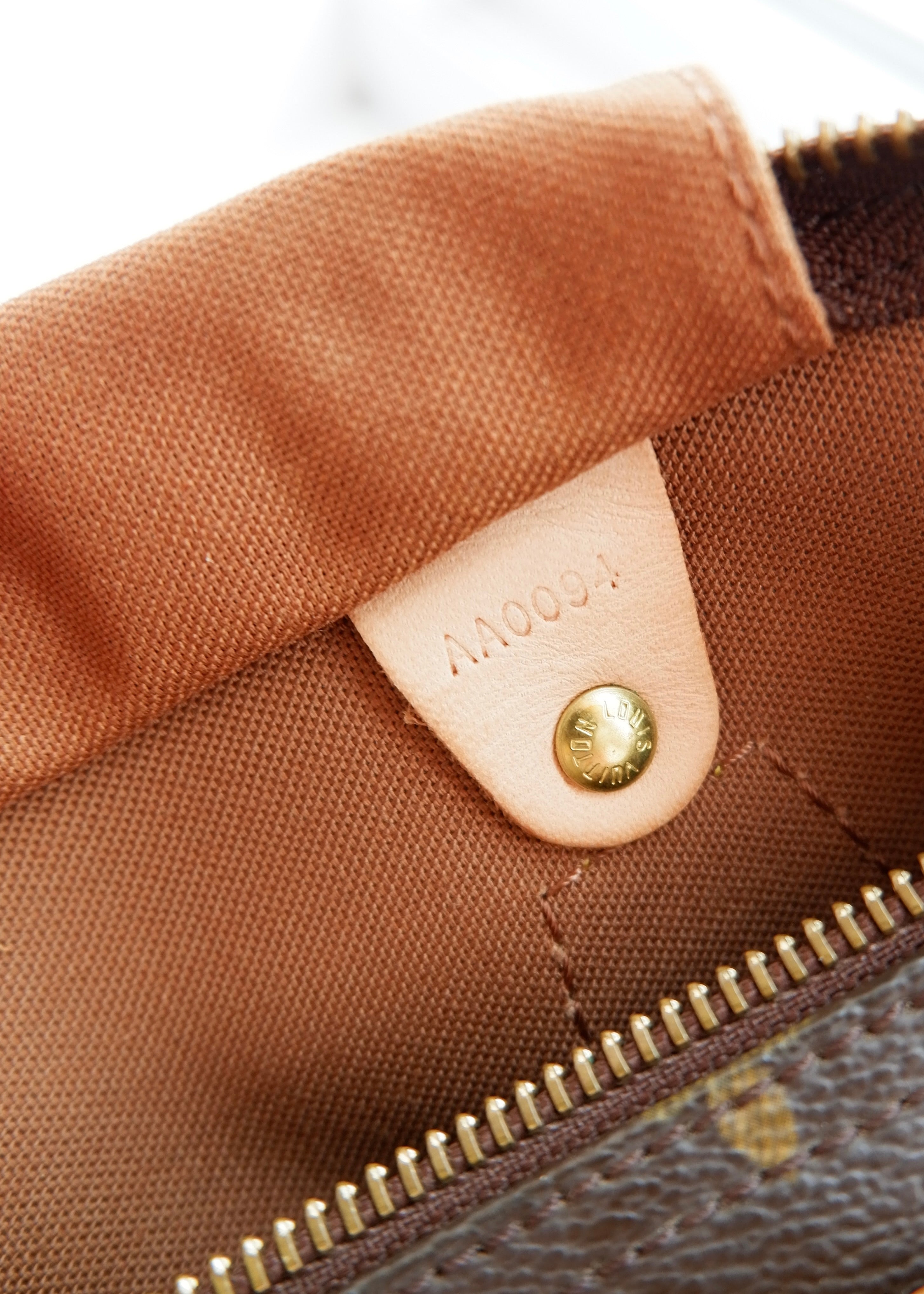 Preowned Vintage Louis Vuitton Monogram Speedy 30 Handbag