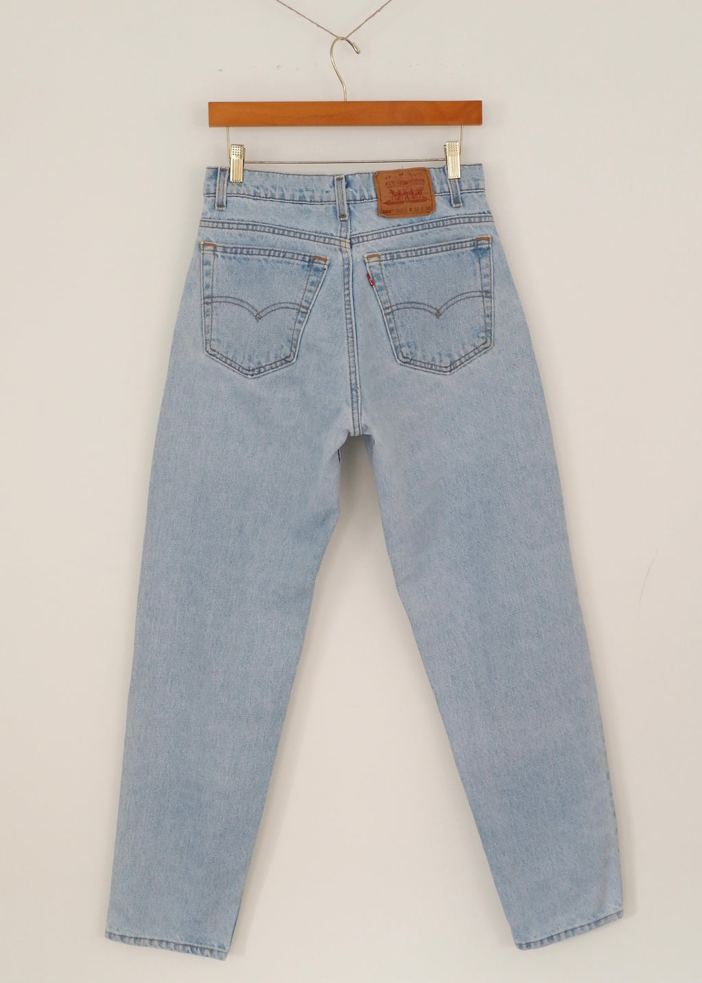 Levis Vintage 550 Medium Light Wash Jeans - 30