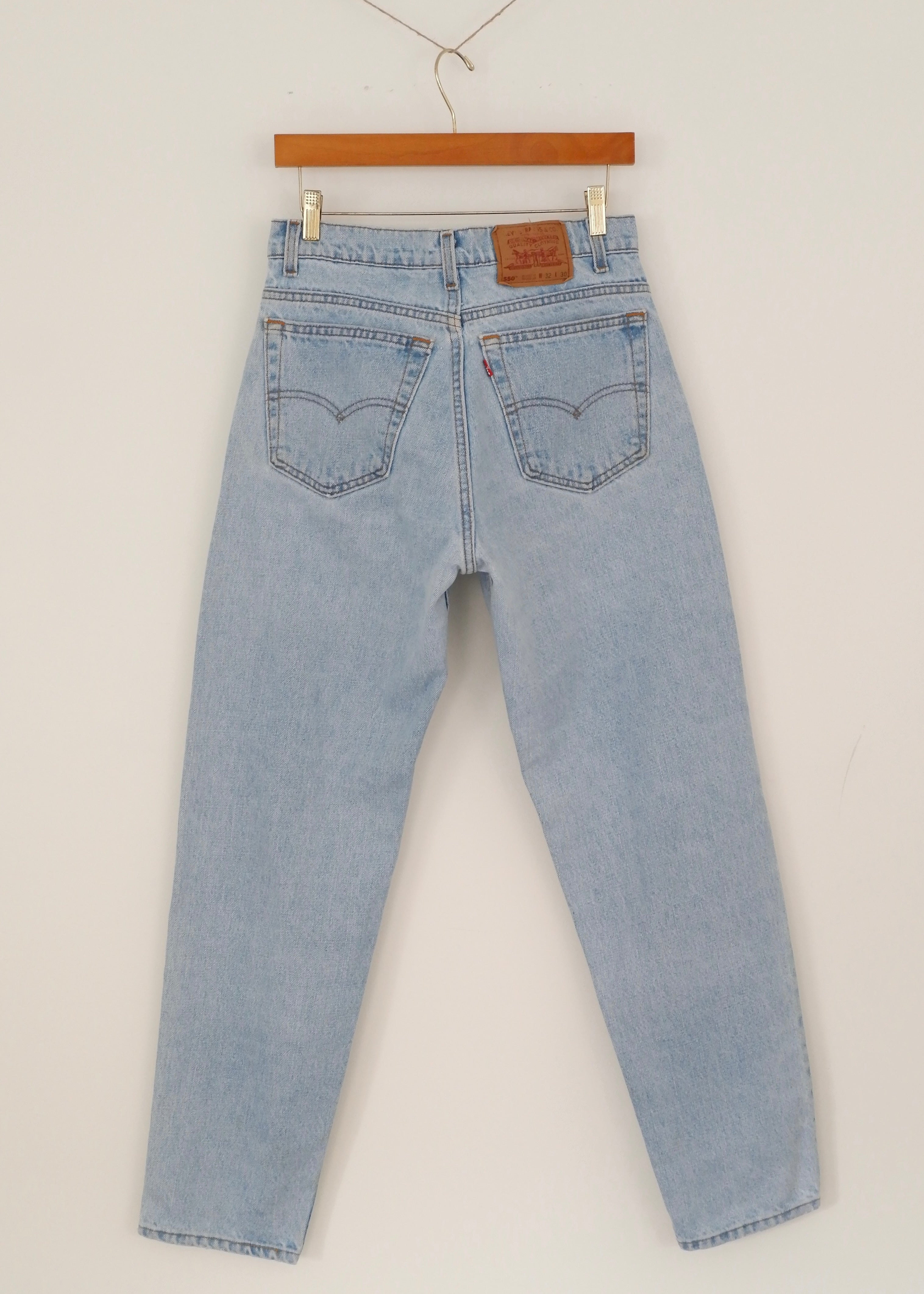 Levis Vintage 550 Medium Light Wash Jeans - 30