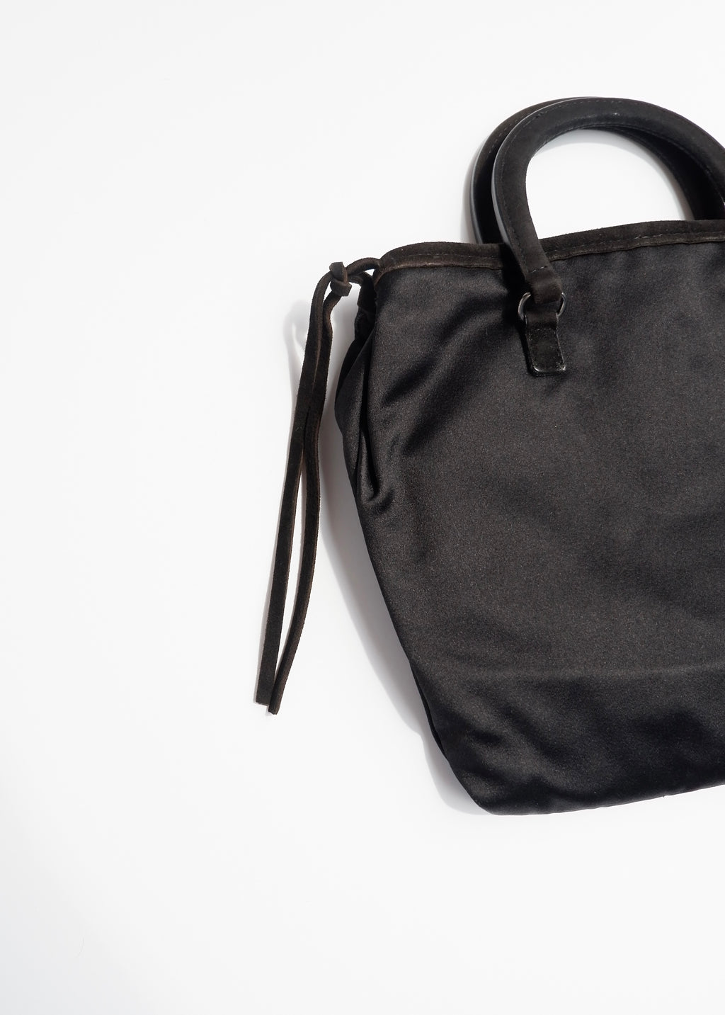 Authentique Sac à main Prada Noir en satin, petit modèle, d'occasion