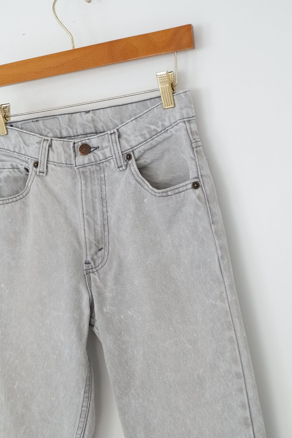 Levis Vintage 550 Grey Acid Wash Jeans - 26