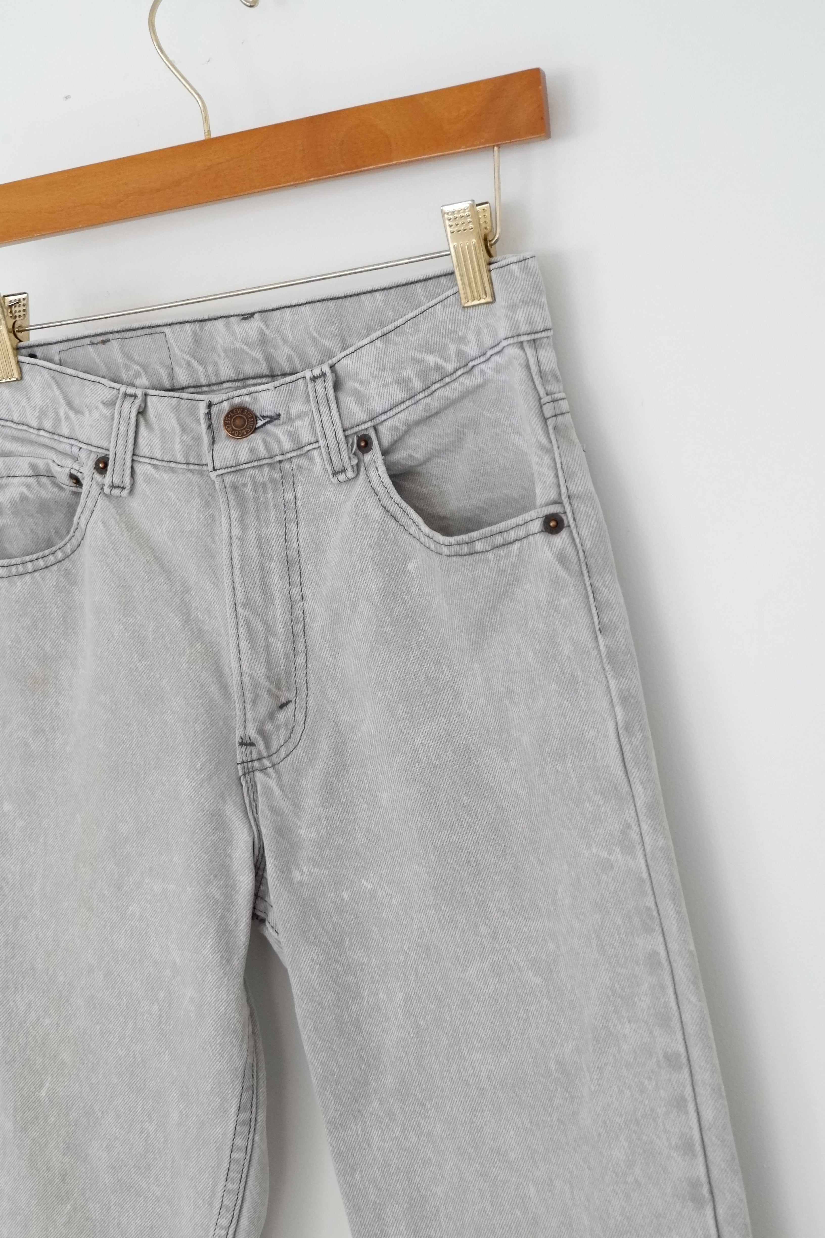 Levis Vintage 550 Grey Acid Wash Jeans - 26
