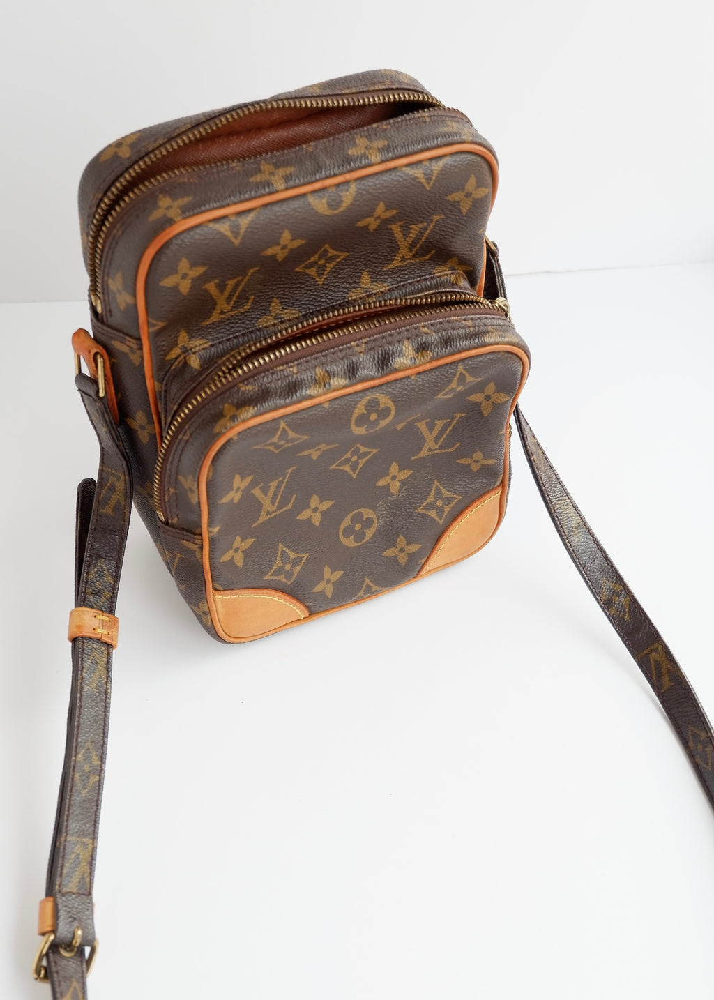 Sac bandoulière Louis Vuitton Monogram Amazone d'occasion authentique