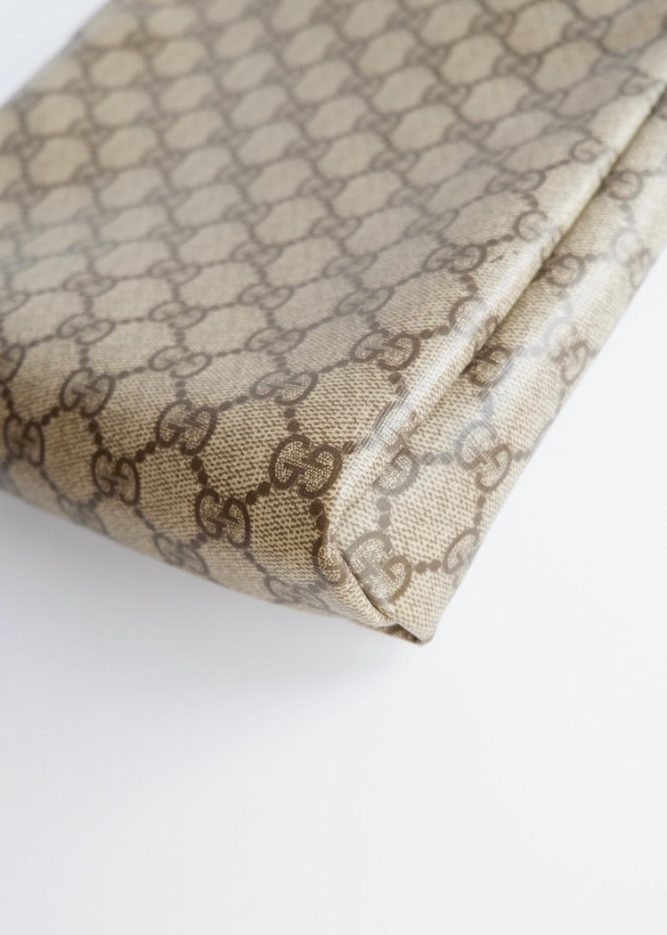 Authentique Sac bandoulière Gucci en toile GG blanche d'occasion