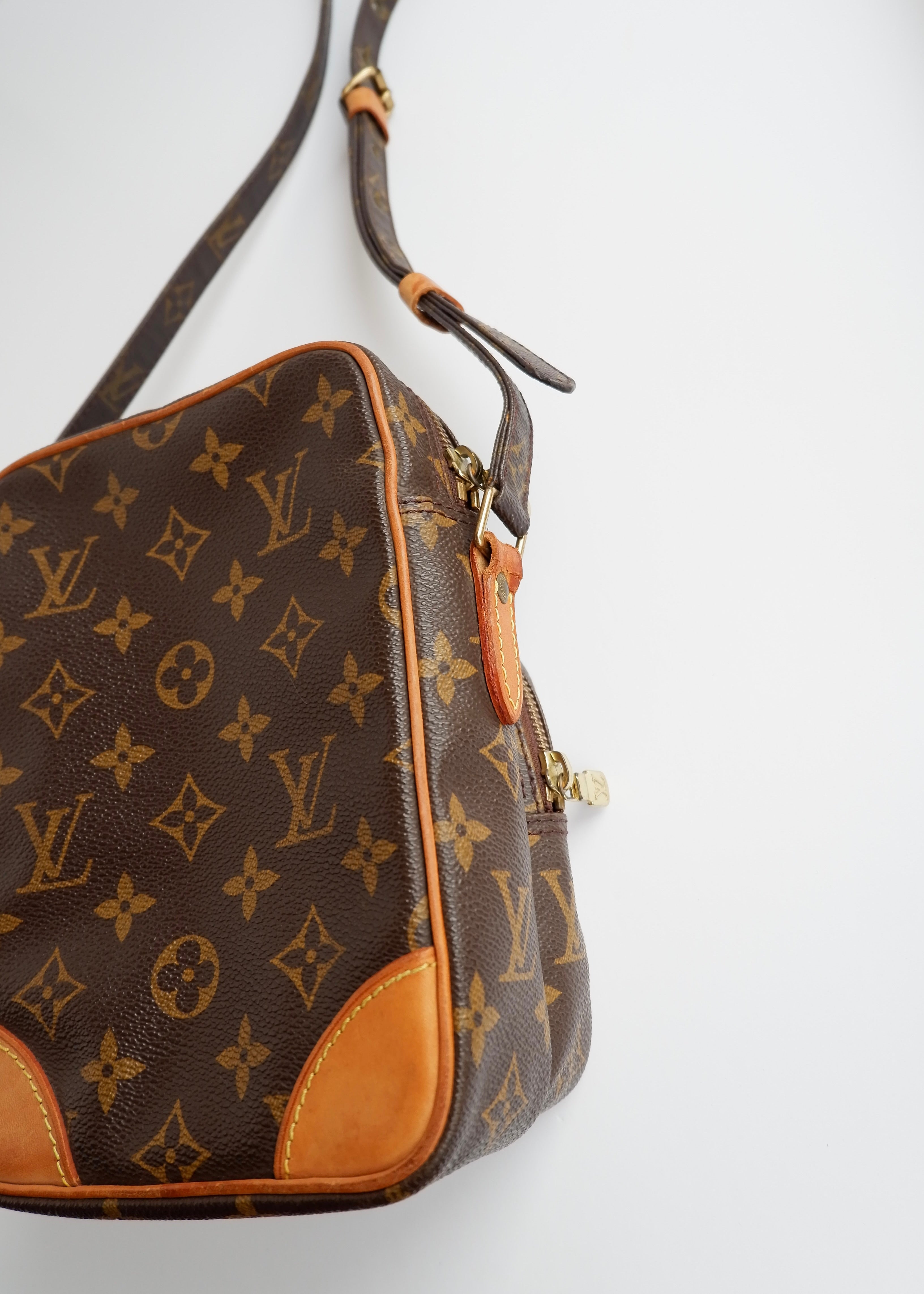 Sac bandoulière Louis Vuitton Monogram Amazone d'occasion authentique