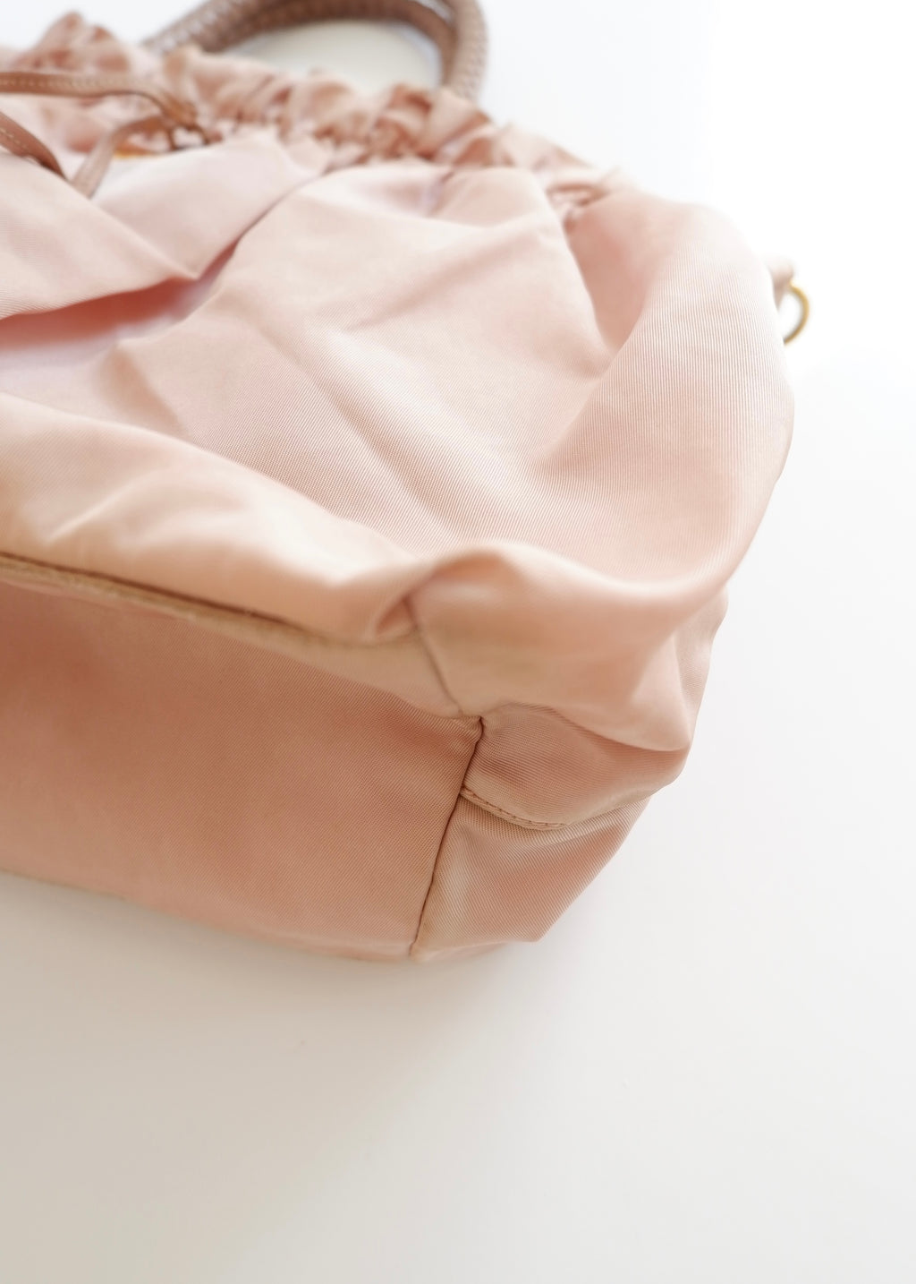 Sac Prada en nylon rose poudré deux en un authentique et d'occasion