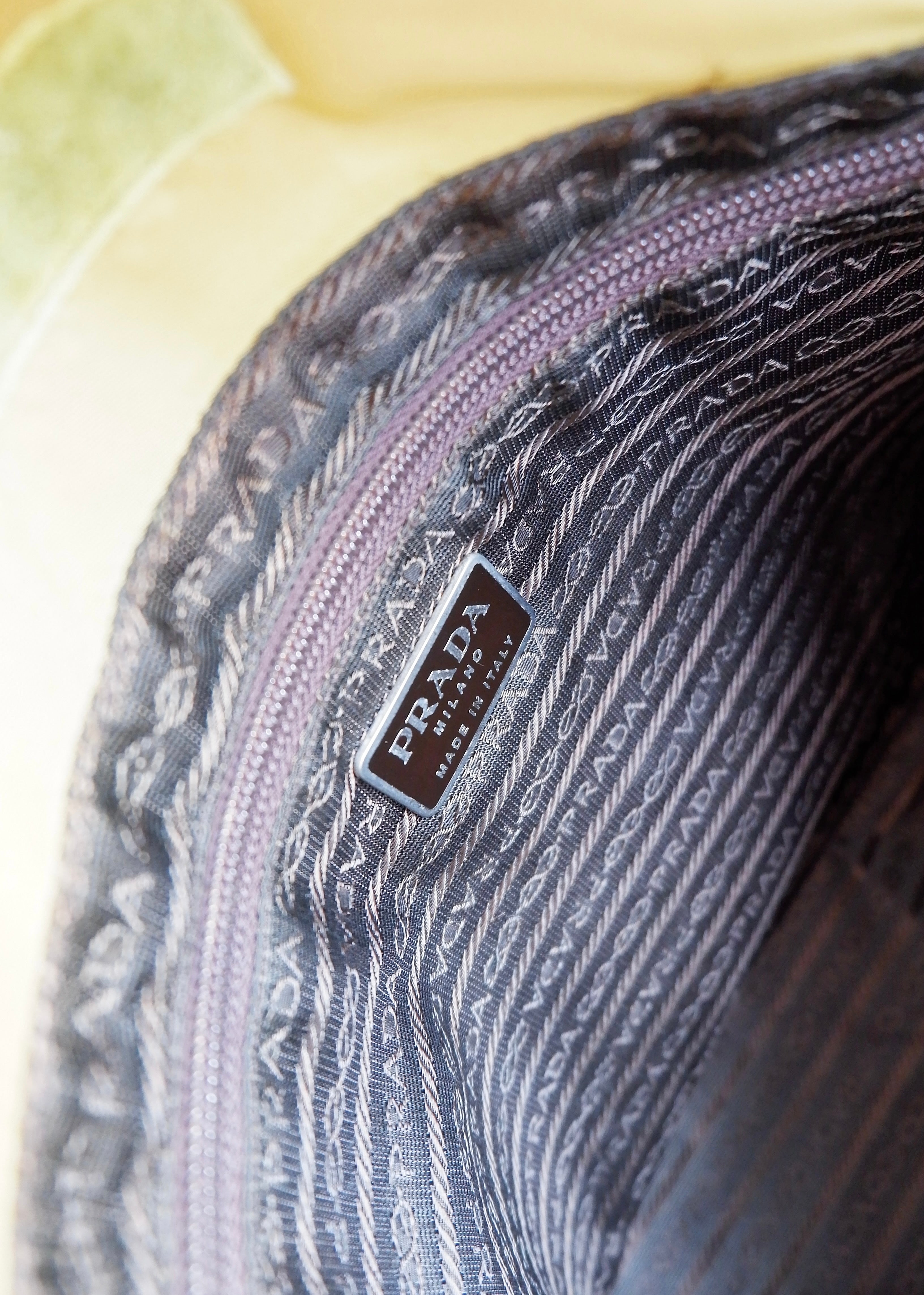 Authentique Sac Cabas Prada en Nylon Vert d'occasion