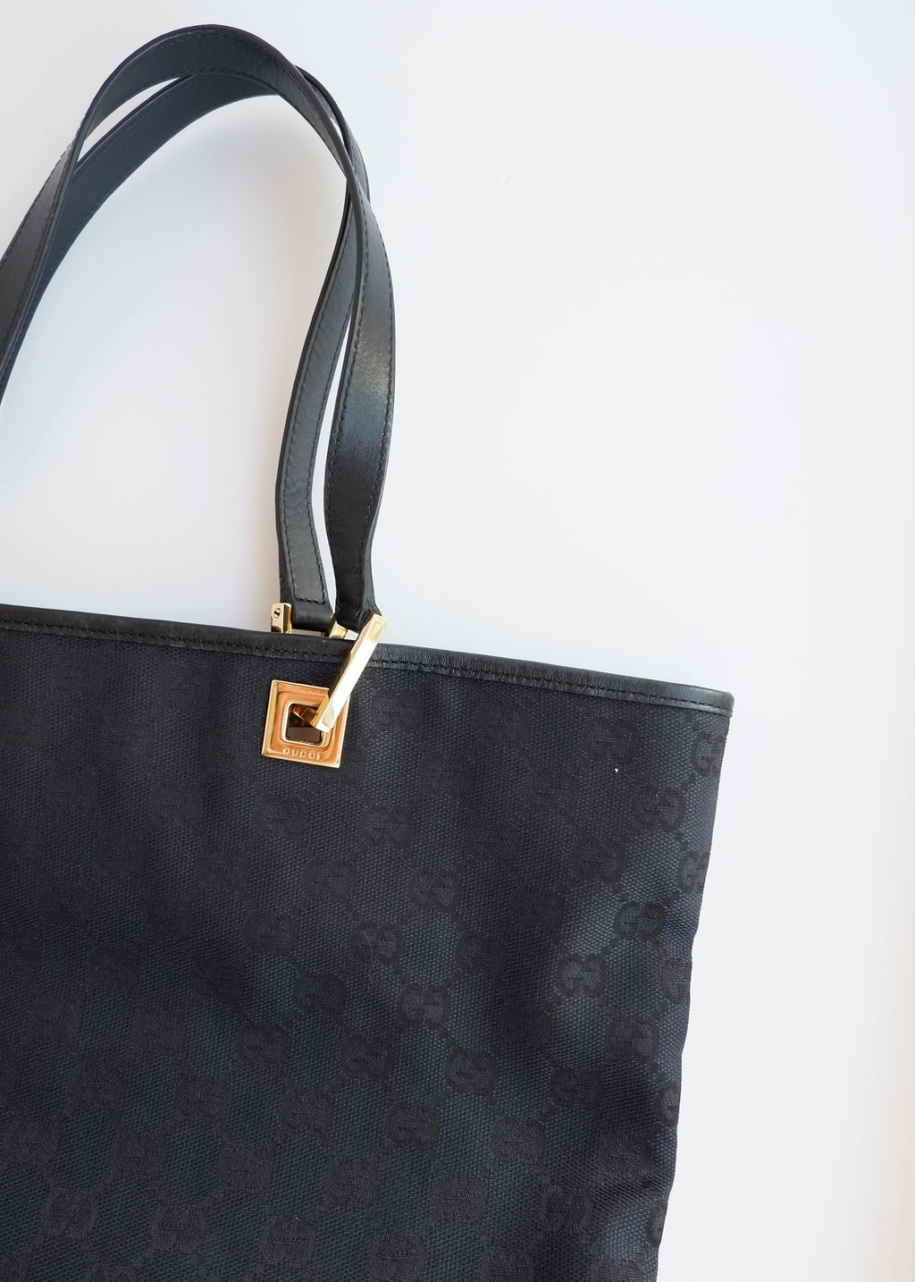 Preowned Gucci Black GG Canvas Shoulder Bag GHW
