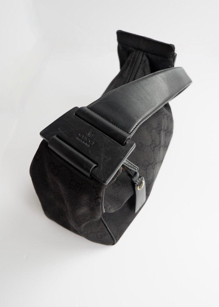 Preowned Gucci Black GG Canvas Leather Strap Shoulder Bag