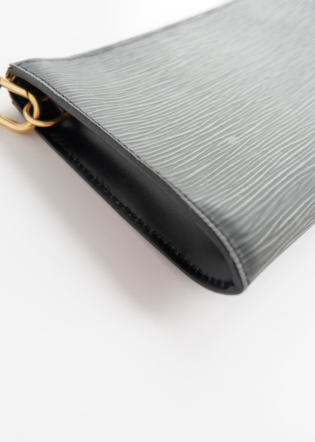 Authentic Preowned Louis Vuitton Black Epi Pochette