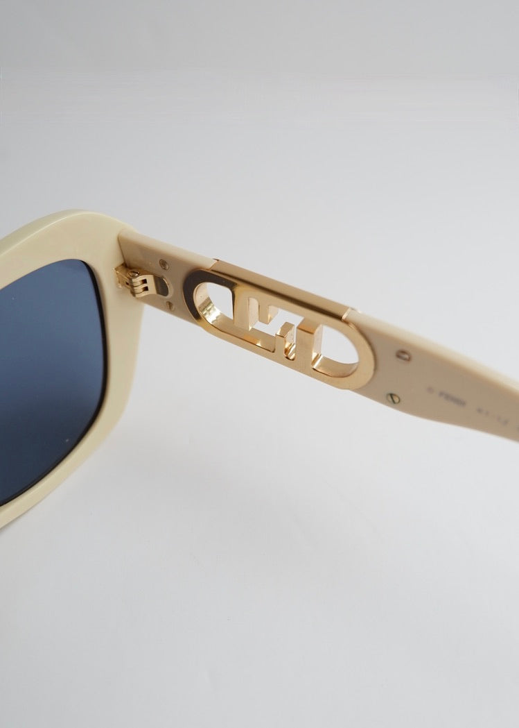 Preowned Fendi Beige Acetate Cat Eye Sunglasses